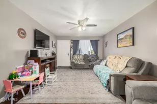 1833 N Edgewater Cir, Mesa, AZ 85207 - Photo 10