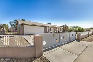 1833 N Edgewater Cir, Mesa, AZ 85207 - Photo 8
