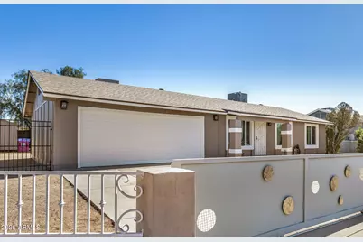 1833 N Edgewater Circle, Mesa, AZ 85207 - Photo 8