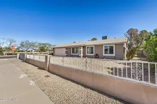 1833 N Edgewater Cir, Mesa, AZ 85207 - Photo 6