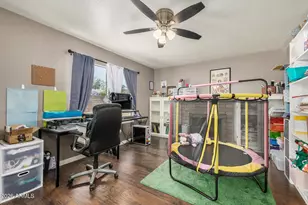 1833 N Edgewater Cir, Mesa, AZ 85207 - Photo 26
