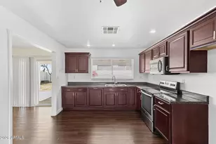 10826 N 72nd Dr, Peoria, AZ 85345 - Photo 18