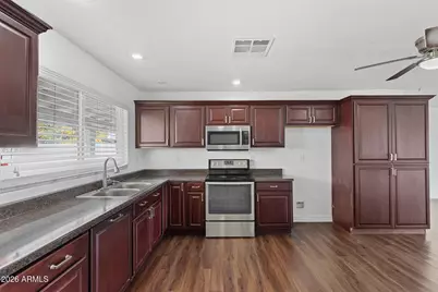 10826 N 72nd Drive, Peoria, AZ 85345 - Photo 2