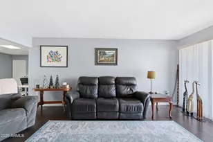 10529 W Gulf Hills Dr, Sun City, AZ 85351 - Photo 8