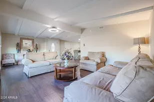 1637 W Tierra Buena Ln, Phoenix, AZ 85023 - Photo 6