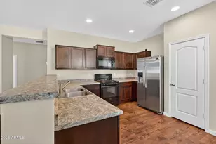 8222 W Wood Ln, Phoenix, AZ 85043 - Photo 10