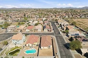 575 W Silver Reef Ct, Casa Grande, AZ 85122 - Photo 4