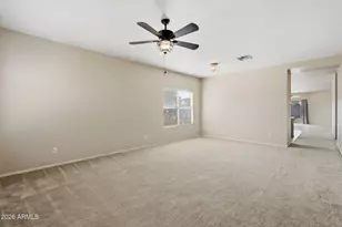 575 W Silver Reef Ct, Casa Grande, AZ 85122 - Photo 2