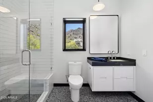 8200 N Charles Dr, Paradise Valley, AZ 85253 - Photo 46