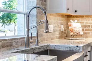 9618 N 35th Pl, Phoenix, AZ 85028 - Photo 8