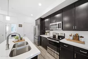 1917 E Hampton Ln, Gilbert, AZ 85295 - Photo 10