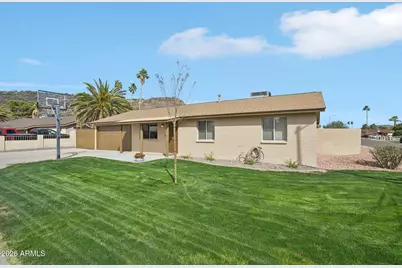 13241 N 15th Avenue, Phoenix, AZ 85029 - Photo 2