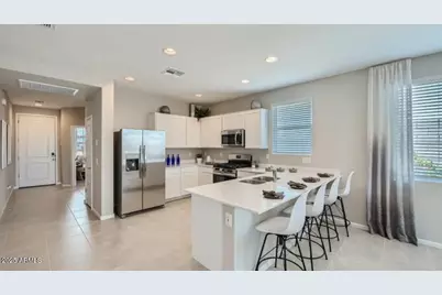 24917 N 174th Avenue, Surprise, AZ 85387 - Photo 4