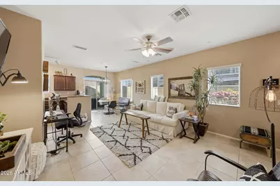 2725 E Mine Creek Road #1118, Phoenix, AZ 85024 - Photo 4