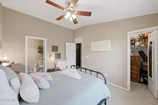 2725 E Mine Creek Rd, Phoenix, AZ 85024 - Photo 18