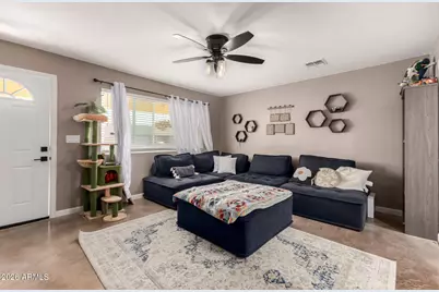 18026 N 34th Avenue, Phoenix, AZ 85053 - Photo 2