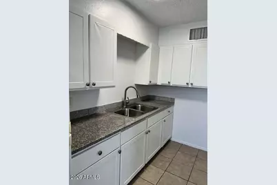 2525 N 52nd Street #5, Phoenix, AZ 85008 - Photo 8