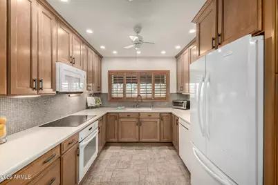 4748 N 75th Place, Scottsdale, AZ 85251 - Photo 12