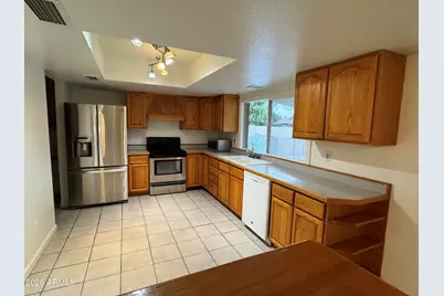 4819 S Kachina Drive, Tempe, AZ 85282 - Photo 2