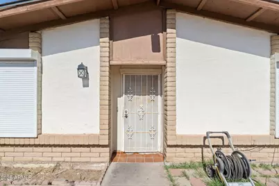 2762 W Jacinto Circle, Mesa, AZ 85202 - Photo 4