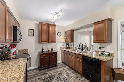 11154 W Emerald Drive, Sun City, AZ 85351 - Photo 10