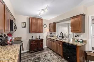 11154 W Emerald Dr, Sun City, AZ 85351 - Photo 10