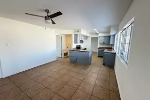 7602 W College Dr, Phoenix, AZ 85033 - Photo 4