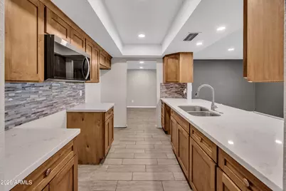 5754 N 47th Avenue, Glendale, AZ 85301 - Photo 6