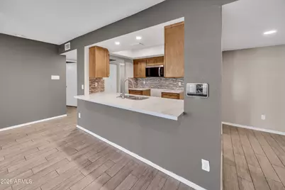 5754 N 47th Avenue, Glendale, AZ 85301 - Photo 8