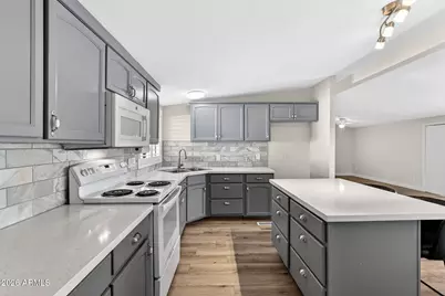 11275 N 99th Avenue #13, Peoria, AZ 85345 - Photo 6