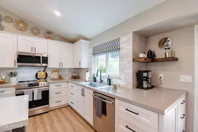 3637 W Kesler Lane, Chandler, AZ 85226 - Photo 8