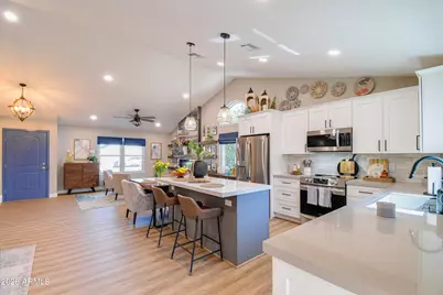 3637 W Kesler Lane, Chandler, AZ 85226 - Photo 10