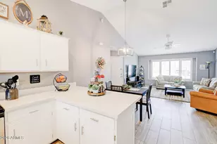 860 N McQueen Rd, Chandler, AZ 85225 - Photo 1