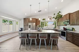 4302 E Acoma Dr, Phoenix, AZ 85032 - Photo 2