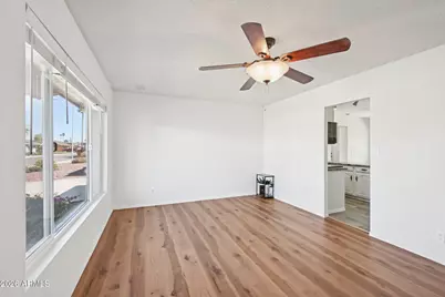 8401 E Wilshire Drive, Scottsdale, AZ 85257 - Photo 6