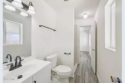 8401 E Wilshire Drive, Scottsdale, AZ 85257 - Photo 10