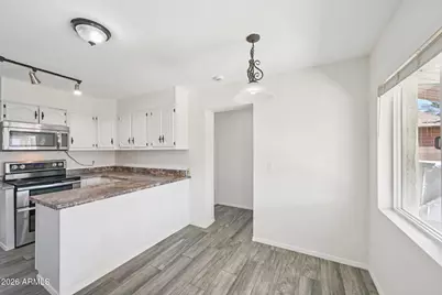 8401 E Wilshire Drive, Scottsdale, AZ 85257 - Photo 8