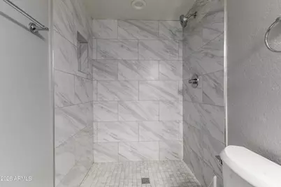 19818 N 5th Drive, Phoenix, AZ 85027 - Photo 10