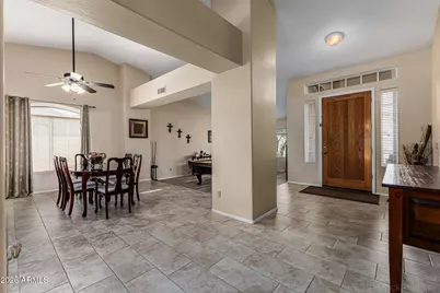 5745 W Mariposa Grande Lane, Glendale, AZ 85310 - Photo 8