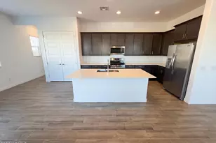 17624 W Lupine Ave, Goodyear, AZ 85338 - Photo 2