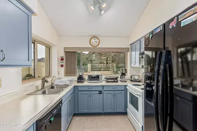 9426 S 43rd Place, Phoenix, AZ 85044 - Photo 6