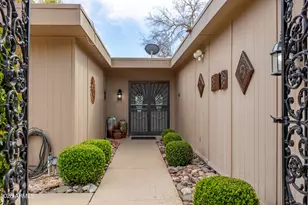 10345 W Willowbrook Dr, Sun City, AZ 85373 - Photo 2