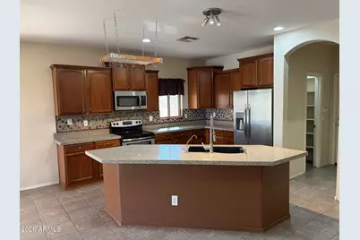 381 S 165th Drive, Goodyear, AZ 85338 - Photo 4