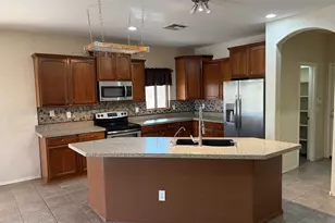 381 S 165th Dr, Goodyear, AZ 85338 - Photo 4