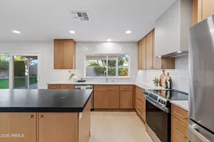 5010 E Dahlia Dr, Scottsdale, AZ 85254 - Photo 10