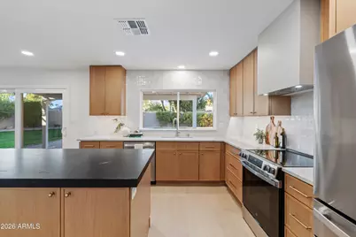 5010 E Dahlia Drive, Scottsdale, AZ 85254 - Photo 12