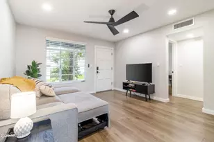 1449 E Highland Ave, Phoenix, AZ 85014 - Photo 2