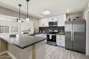 2612 N 31st St, Phoenix, AZ 85008 - Photo 1