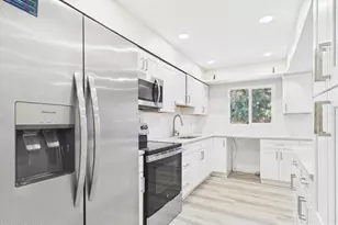 2049 W Joan De Arc Ave, Phoenix, AZ 85029 - Photo 12