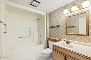 17219 N Lindgren Ave, Sun City, AZ 85373 - Photo 12